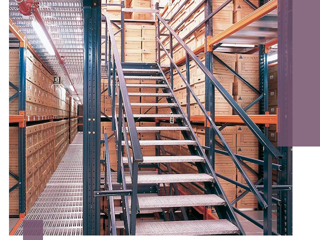 Лестницы складские прочные и безопасные под ключ в Краснодаре